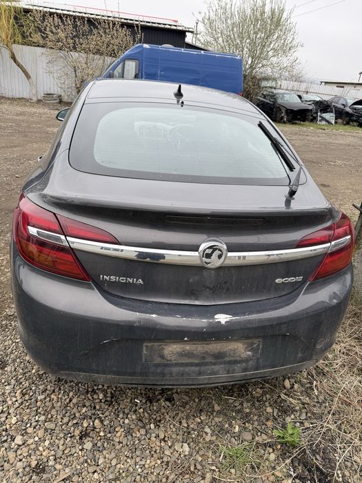 Dezmembrez opel insignia 2014