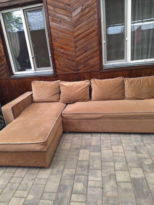 Срочно продается диван