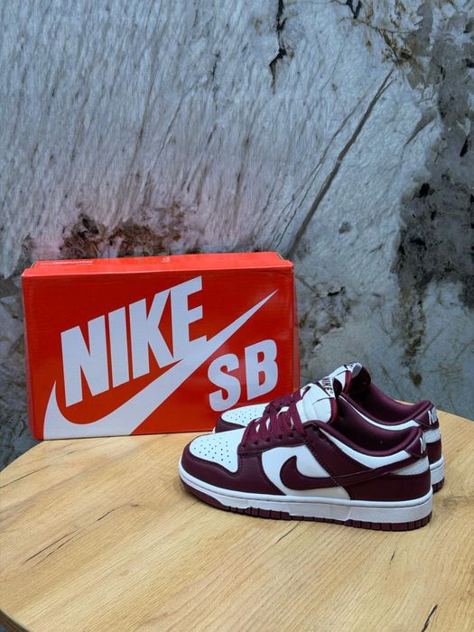 Кроссовки.  Nike