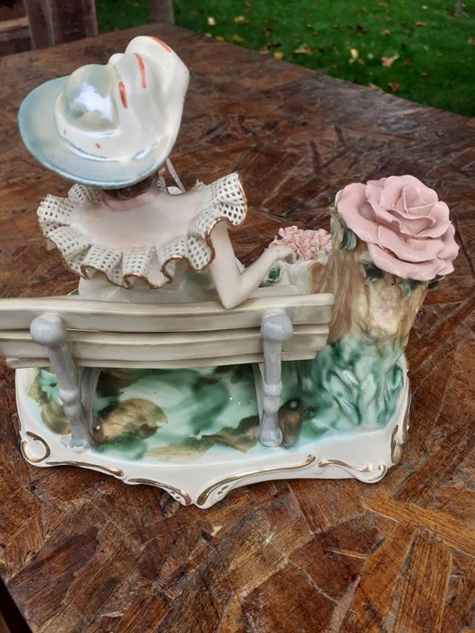 Statui ornamente bibelouri din ceramica