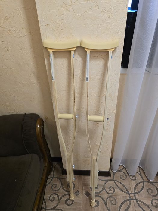 Костыли почти новые