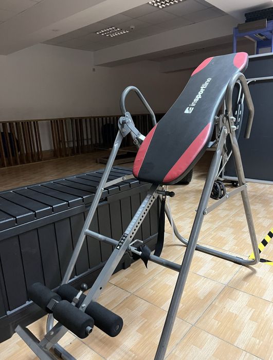 Masă de inversie Insportline – Aparat elongații spate și coloană