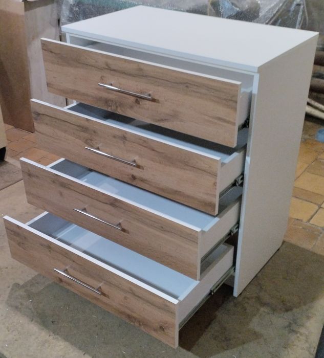 В наличии новые КОМОДЫ