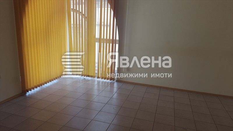 Дава се под наем Офис в Варна, Център - 260 кв.м за 2080 € - Снимка #2