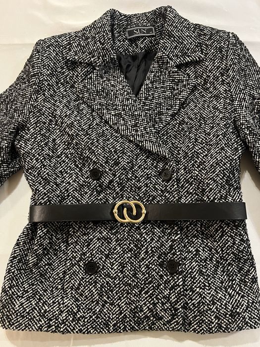 Късо сако - тип Шанел с колан- топ цена