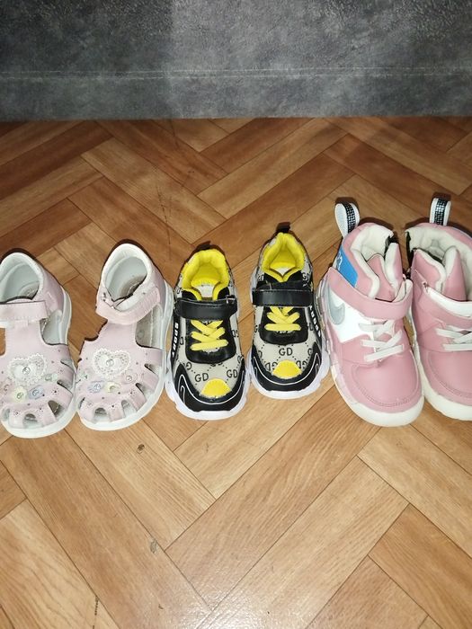 Продаю детские вещи.