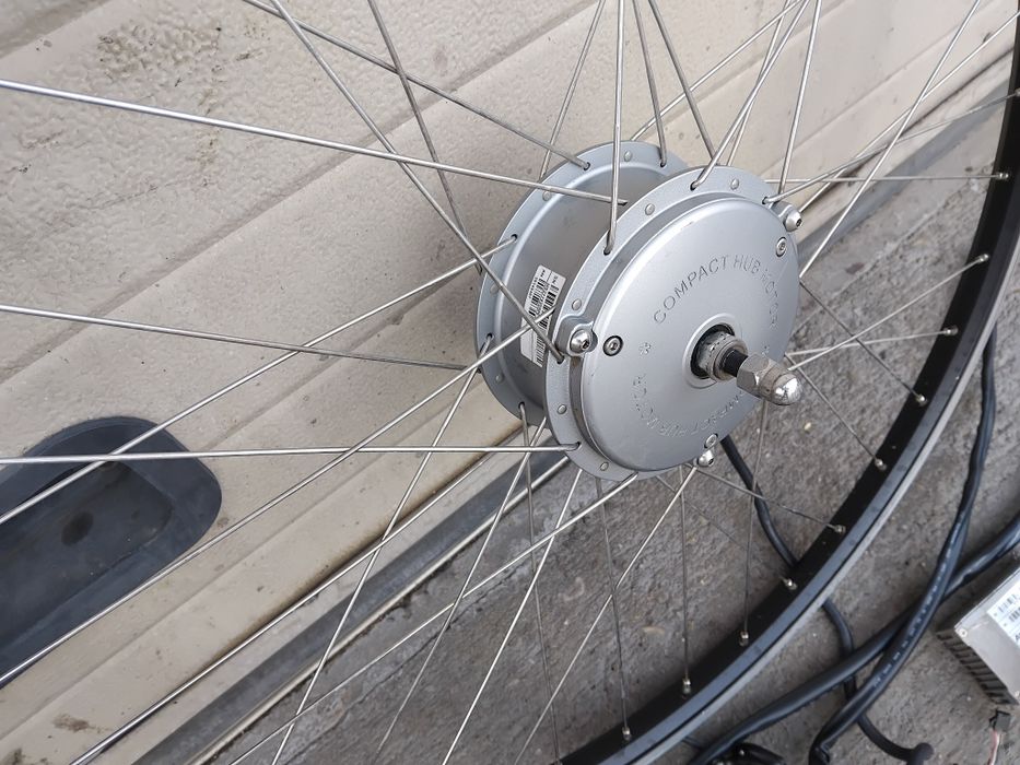 Vând roată față bicicleta electrică