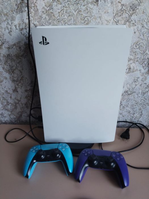 Продам ПС5 без дисковый