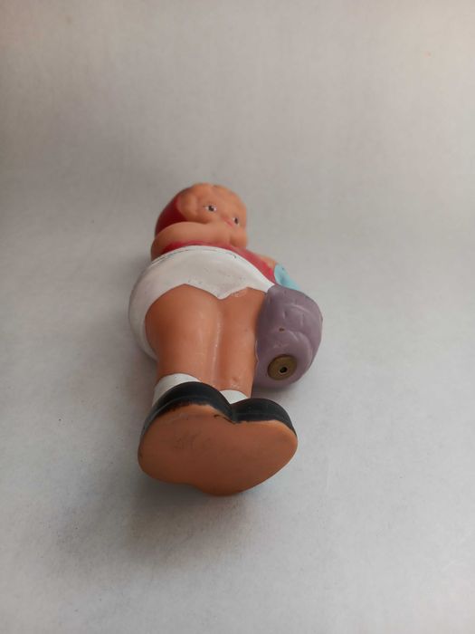 Jucarie veche Aradeanca, scufita rosie,De colectie, Perioada comunista