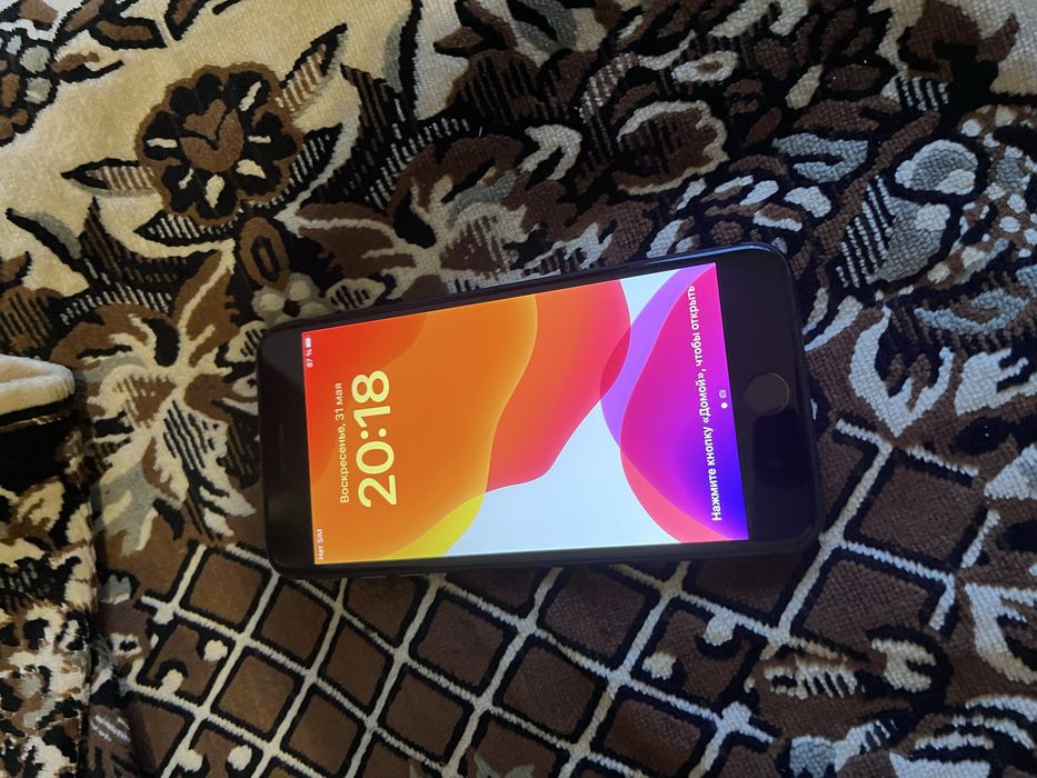 Продам iphone 8 plus