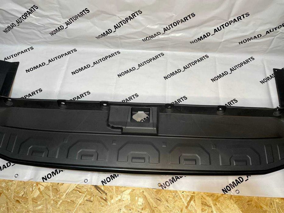 Бампер задний на 4Runner 14-22 год