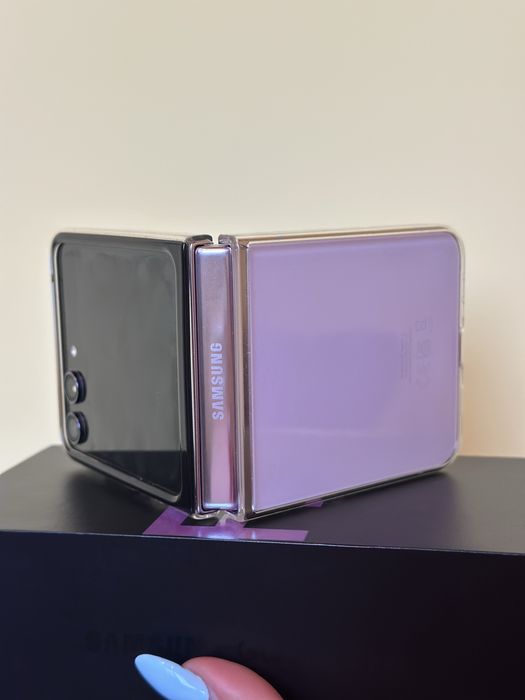 Samsung Galaxy Z flip 5 256GB Purple