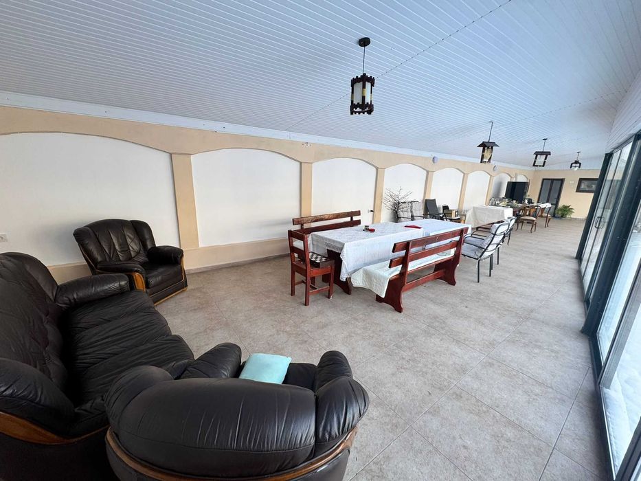 Terasa privata de 80 mp acoperita si izolata fonic inchiriere