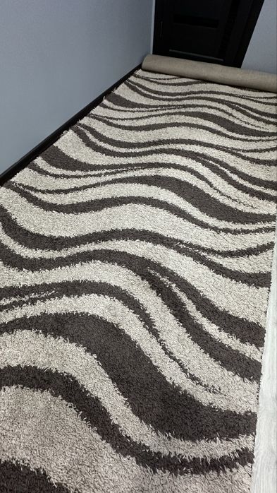 Продам ковер в отличном состоянии