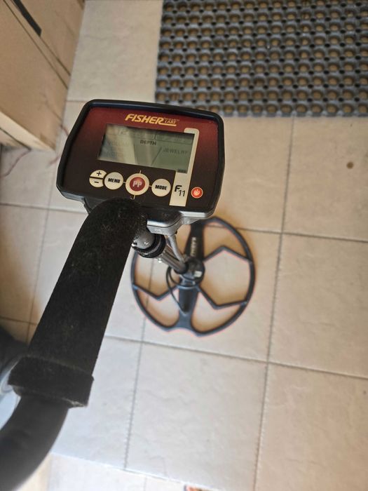 Fisher  метало търсач