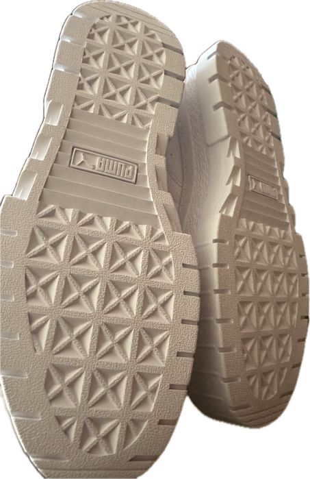 Женская кроссовка puma