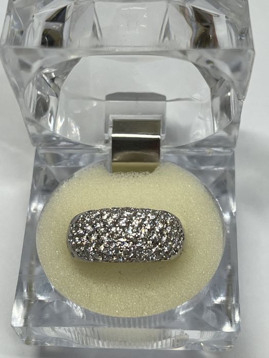 Золотое кольцо с бриллинтами