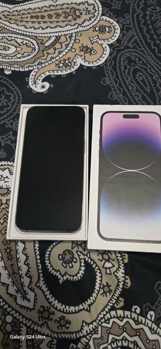 Iphone 14 pro max на 100% батерия , 256 gb  много запазен с кутия .