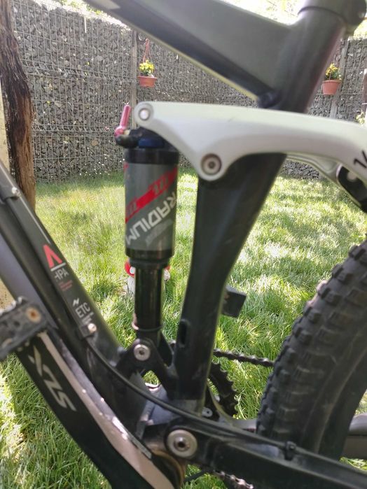 Bicicleta Cube Stereo 140 HPA 27.5"