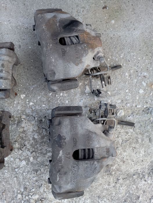 Спирачни апарати Audi A4 B6 2.5 180 quattro