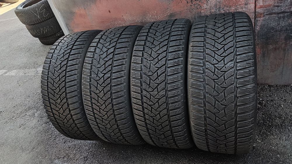 4бр. зимни гуми 235/45/18 Dunlop Winter Sport 5 
dot23