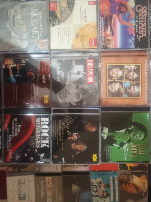 CD uri de Muzică diferite genuri