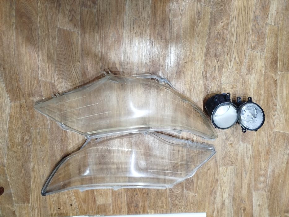 Продам линзы на Камри 50