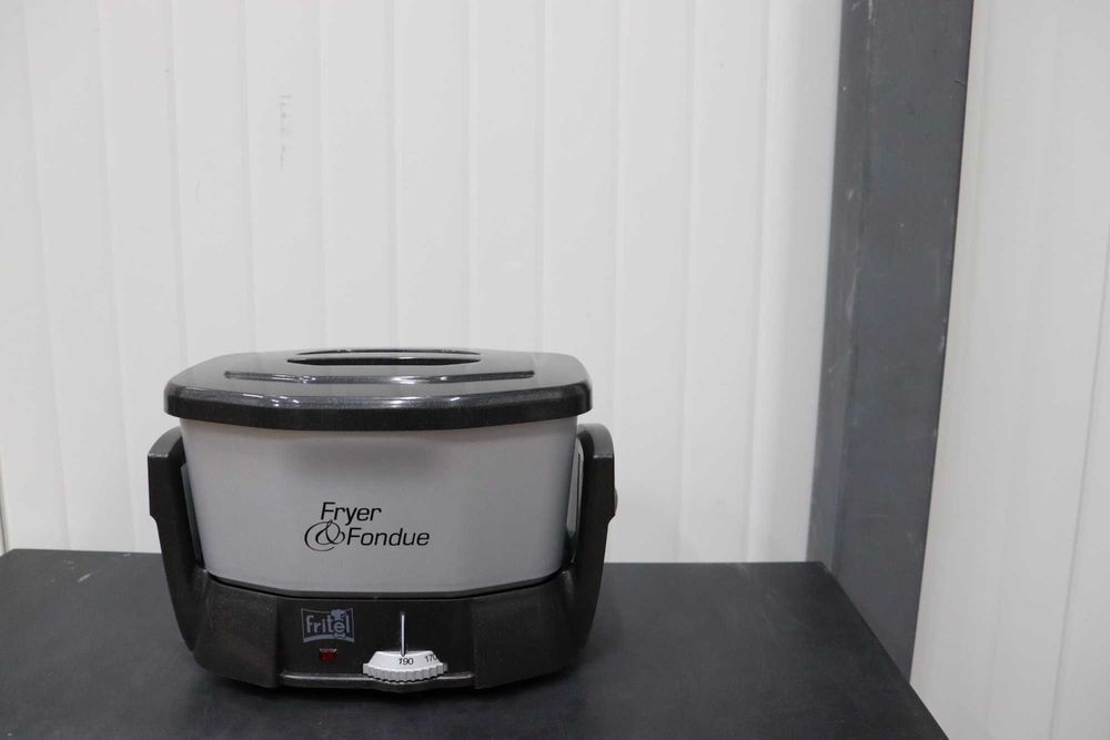 Фритюрник и фондю 2 в 1 Fritel FF 1400