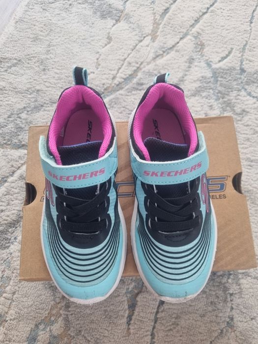 Skechers mărimea 26