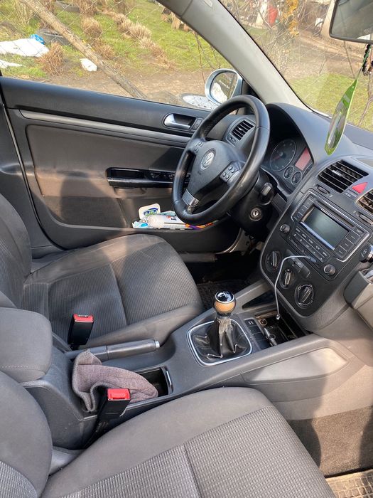 Vand golf 5 break urgent!!