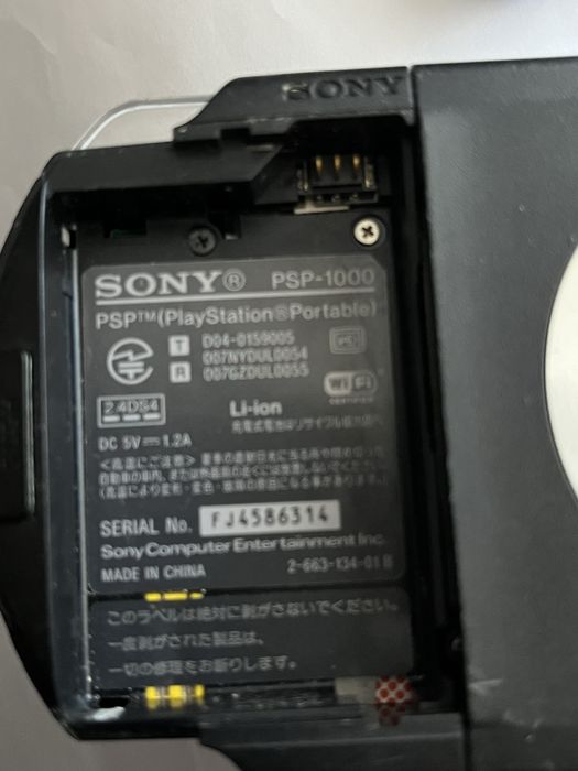 PSP 1000 consola Sony portabila ,functional,modat,editie Japan,sigilat