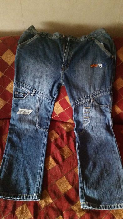 Дънки с уникални мотиви нови