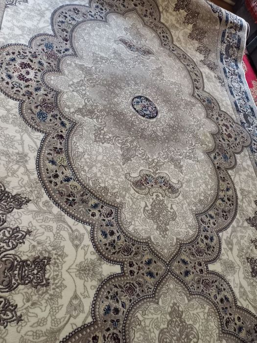 Gilam sirochniy sotiladi