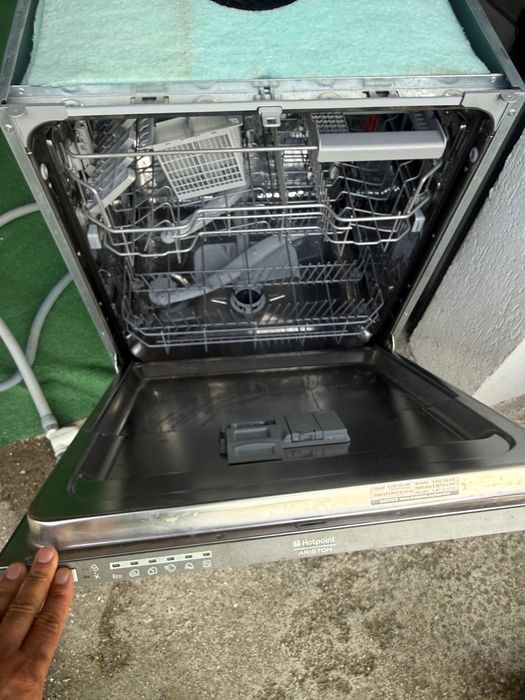 Mașina spălat vase Ariston hotpoint