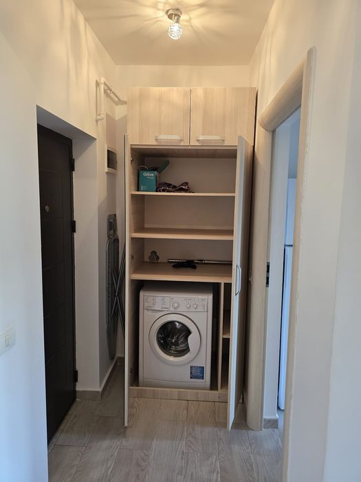 Proprietar garsoniera Militari Residence