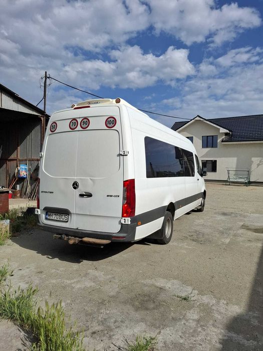 Microbuz Mercedes Sprinter 20 locuri