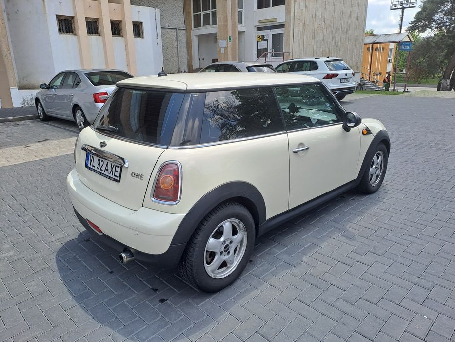 2010 Mini One Face-lift  1.4 benzina 95 cai