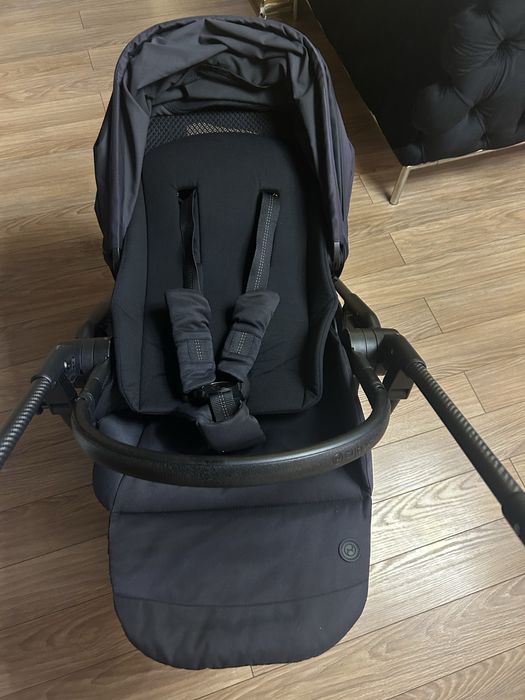 Carucior cybex melio carbon negru