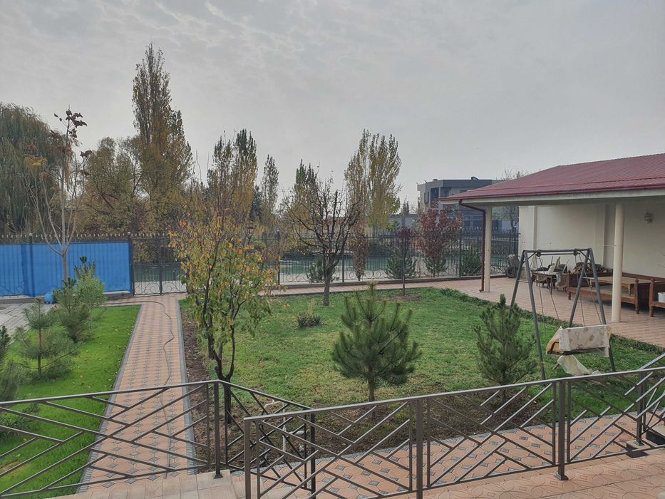 Свой Евродом на берегу реки в элитной махалле 14 соток