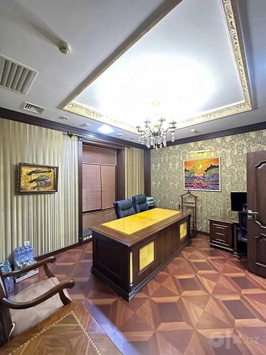 Продаётся 4-этажное здание в Якасарайском районе