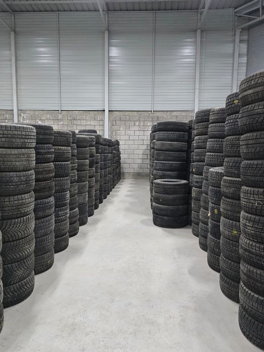 Зимние шины б/у 215/50 R17