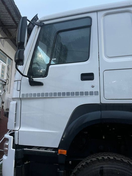 Автосамосвал Sinotruk HOWO 8х4 CNG - 31 тн