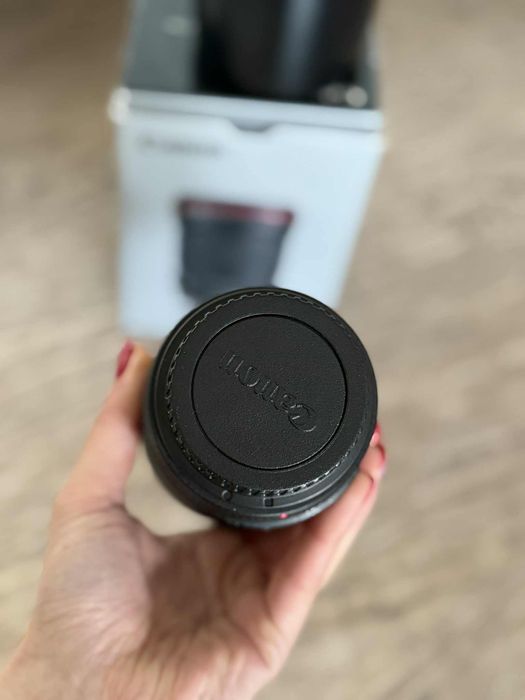 Обектив Canon 135mm f/2