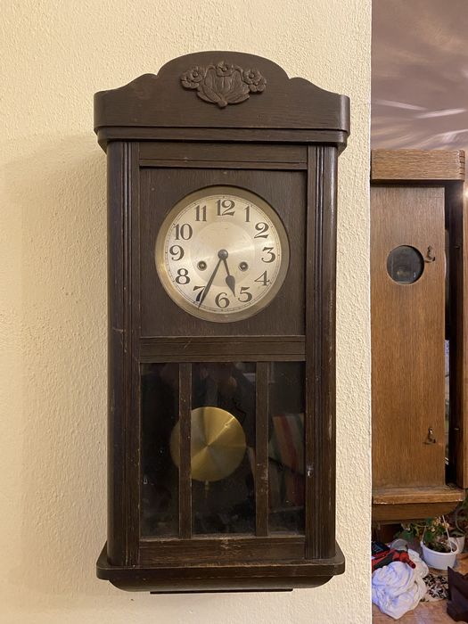 Ceas de perete cu cheie si pendul