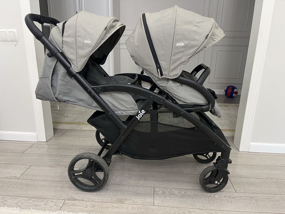 Коляска прогулочная Joie Evalite Duo.