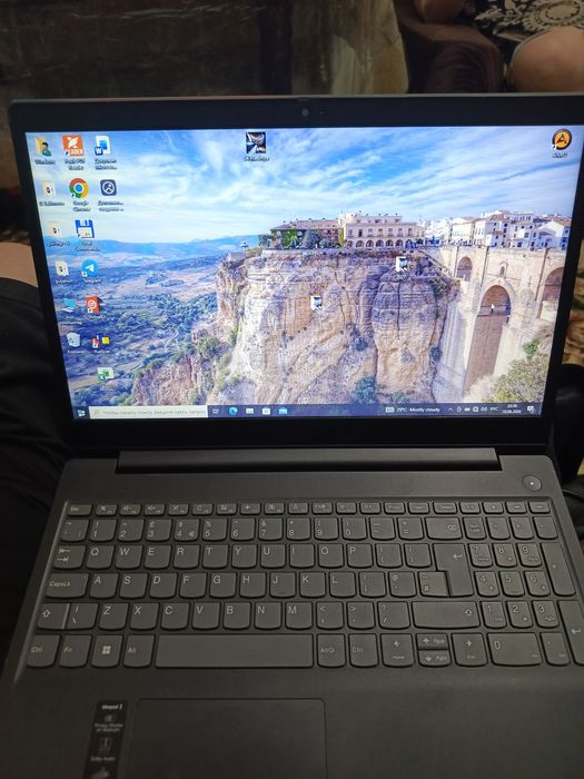 Lenovo  IdeaPad 3
