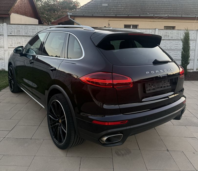 Porsche Cayenne 3.0 Diesel Facelift 2016 Chrono Panorama Full Led Bose Suspensie Incalzire Volan JetBlack R22
