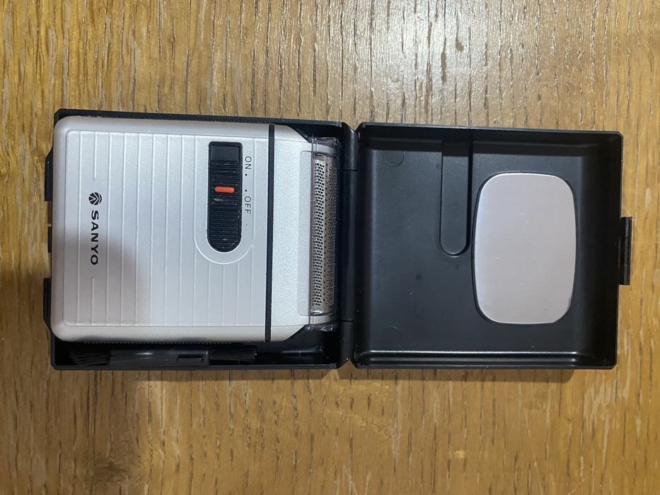 Aparat de ras vintage Sanyo SV M730