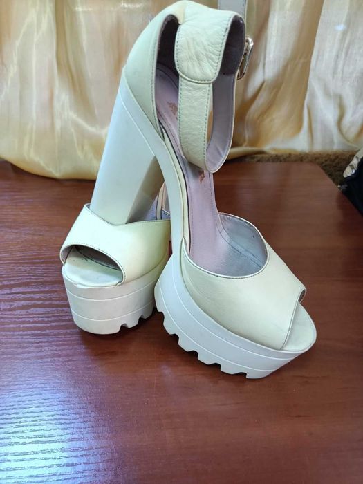 Обувки на токчета