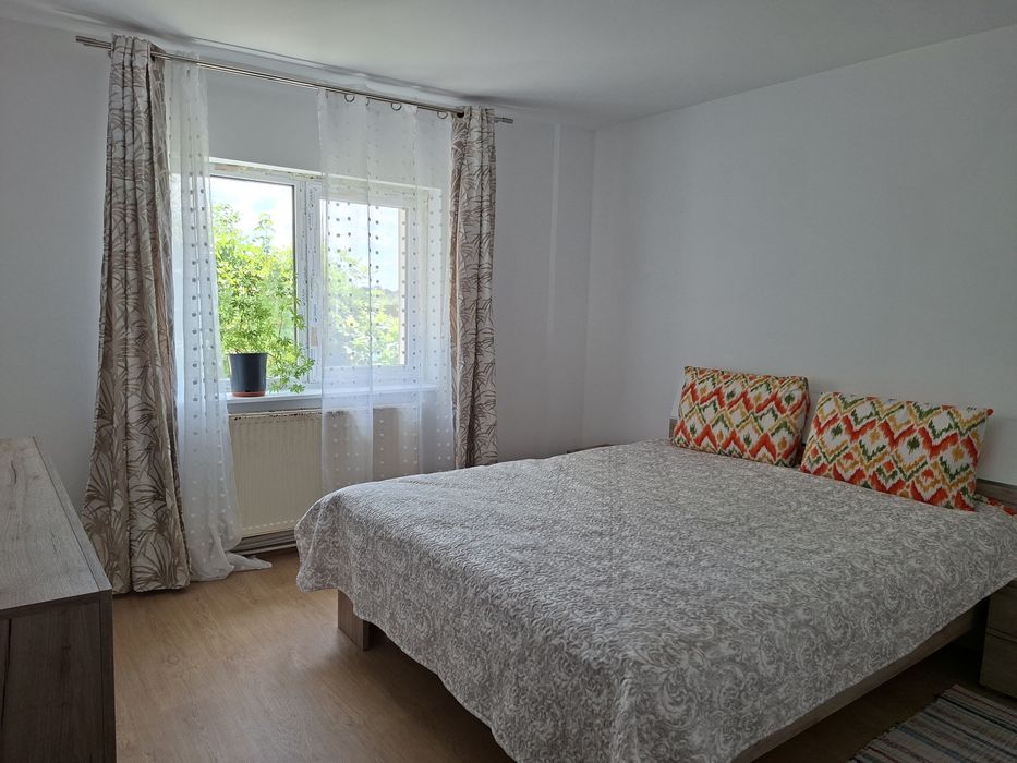 Închiriez Apartament 3 Camere Decomandat – Str. Văilor, Cart. Steaua, Slatina